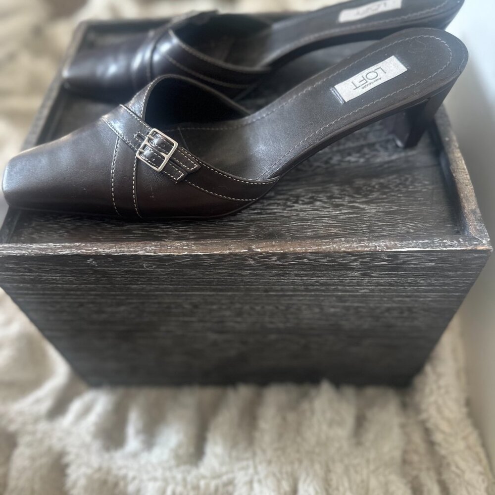 Shoes - Picture 3 of 7